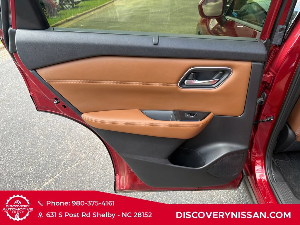 Certified 2026 Nissan Rogue Platinum w/ Platinum Premium Package AWD/4WD image 29