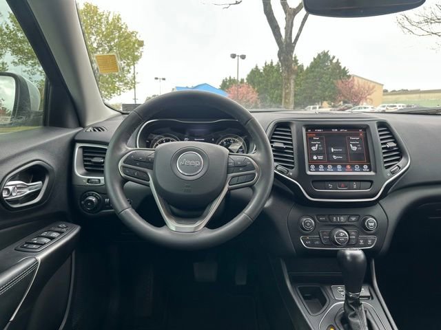 Used 2021 Jeep Cherokee Latitude Lux w/ Comfort/Convenience Group image 20