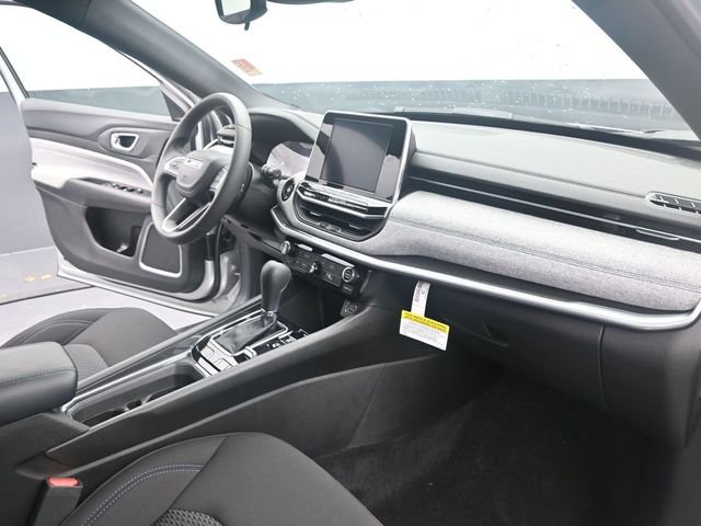 Used 2025 Jeep Compass Sport w/ Mopar Graphics Package AWD/4WD image 12