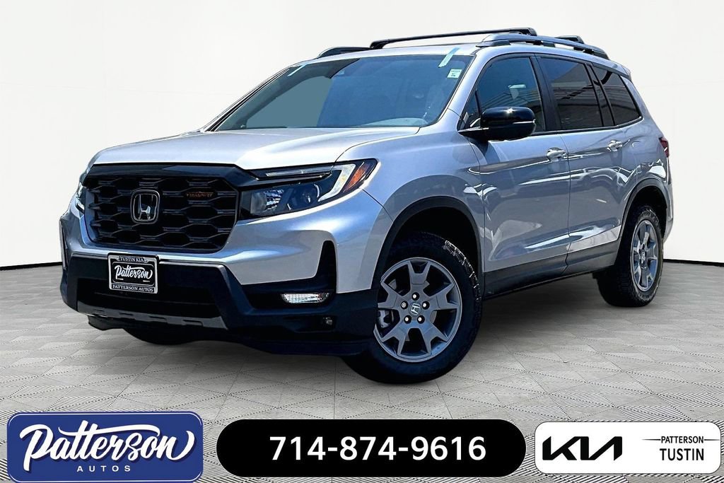 Used 2025 Honda Passport TrailSport image 1