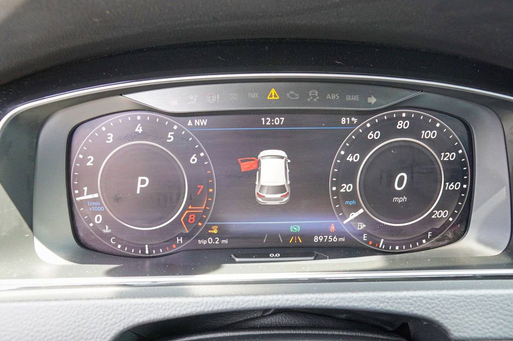 Used 2019 Volkswagen Golf R 4-Door image 29