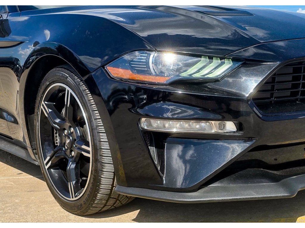 Used 2021 Ford Mustang GT Premium w/ Equipment Group 401A RWD image 2