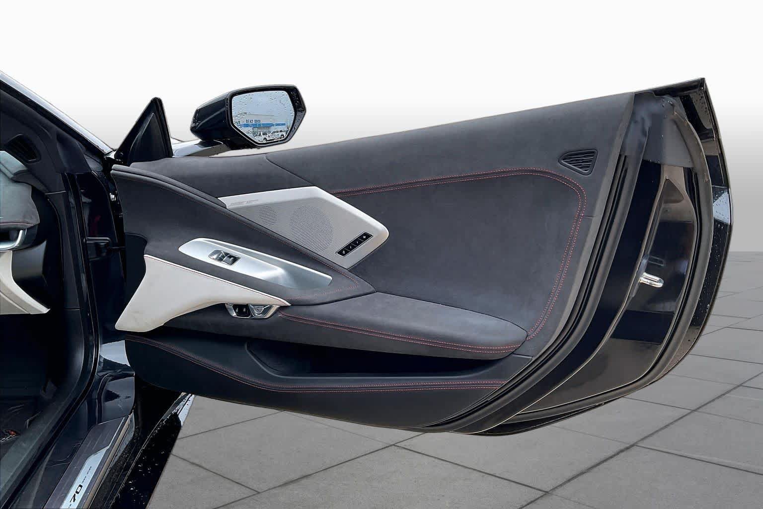 Used 2023 Chevrolet Corvette Stingray Premium Conv w/ Z51 Performance Package RWD image 20