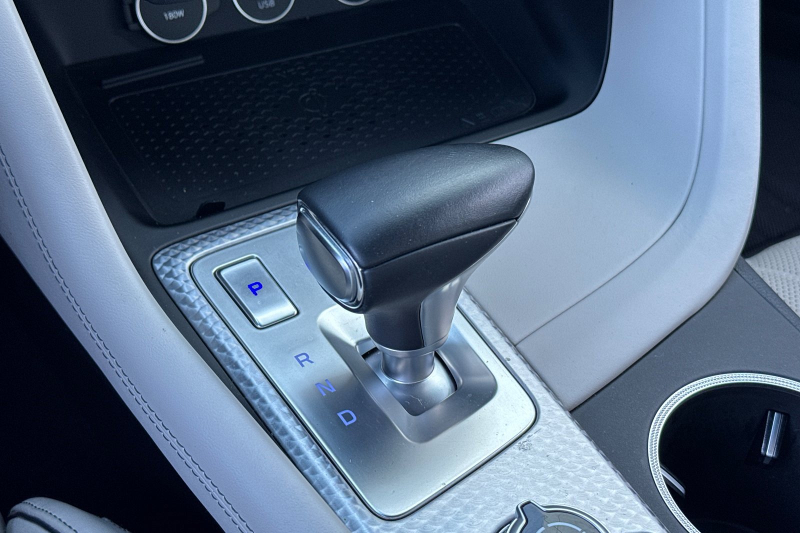 Used 2022 Genesis G70 3.3T image 30