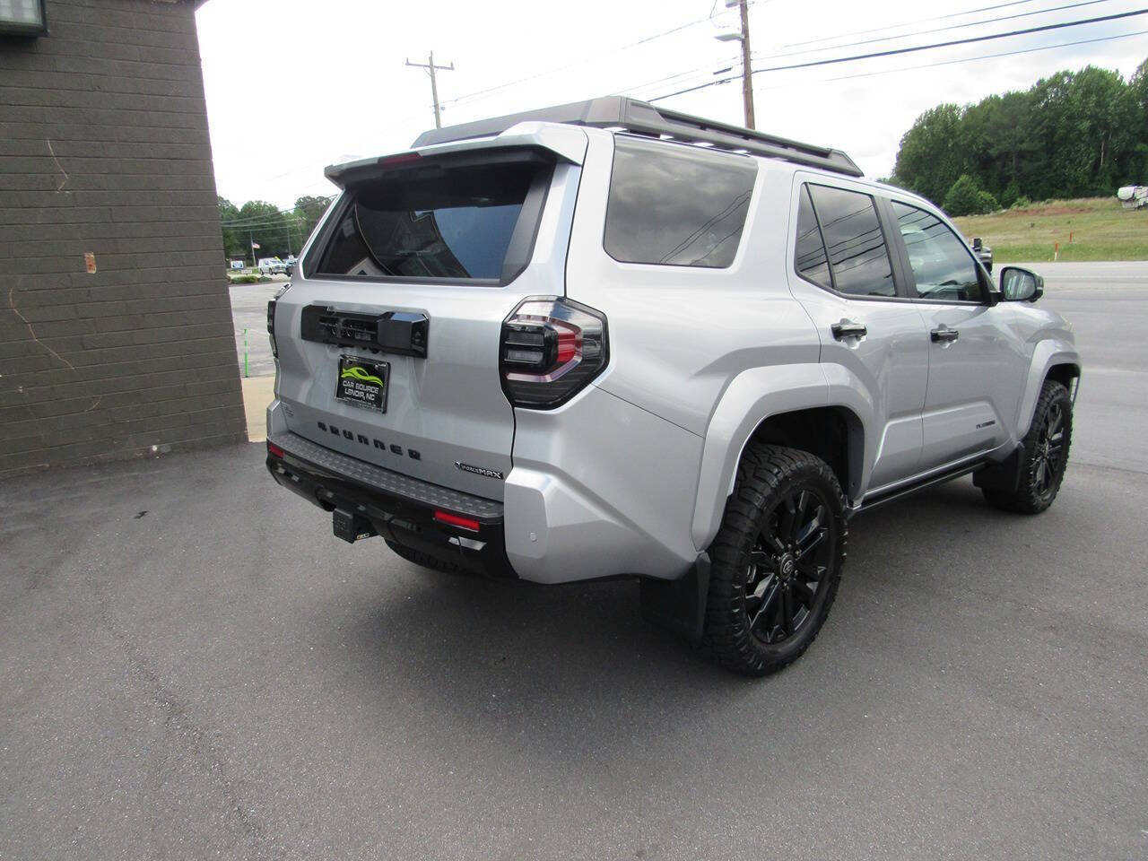 Used 2025 Toyota 4Runner Platinum AWD/4WD image 4