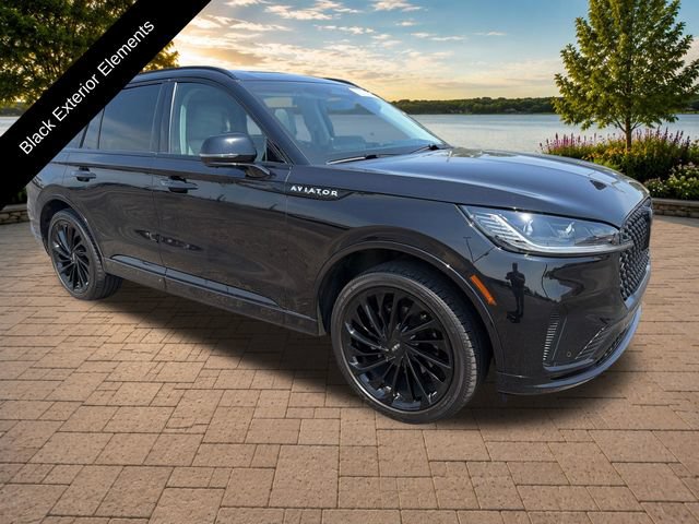 Certified 2025 Lincoln Aviator Reserve w/ Jet Appearance Package AWD/4WD image 11