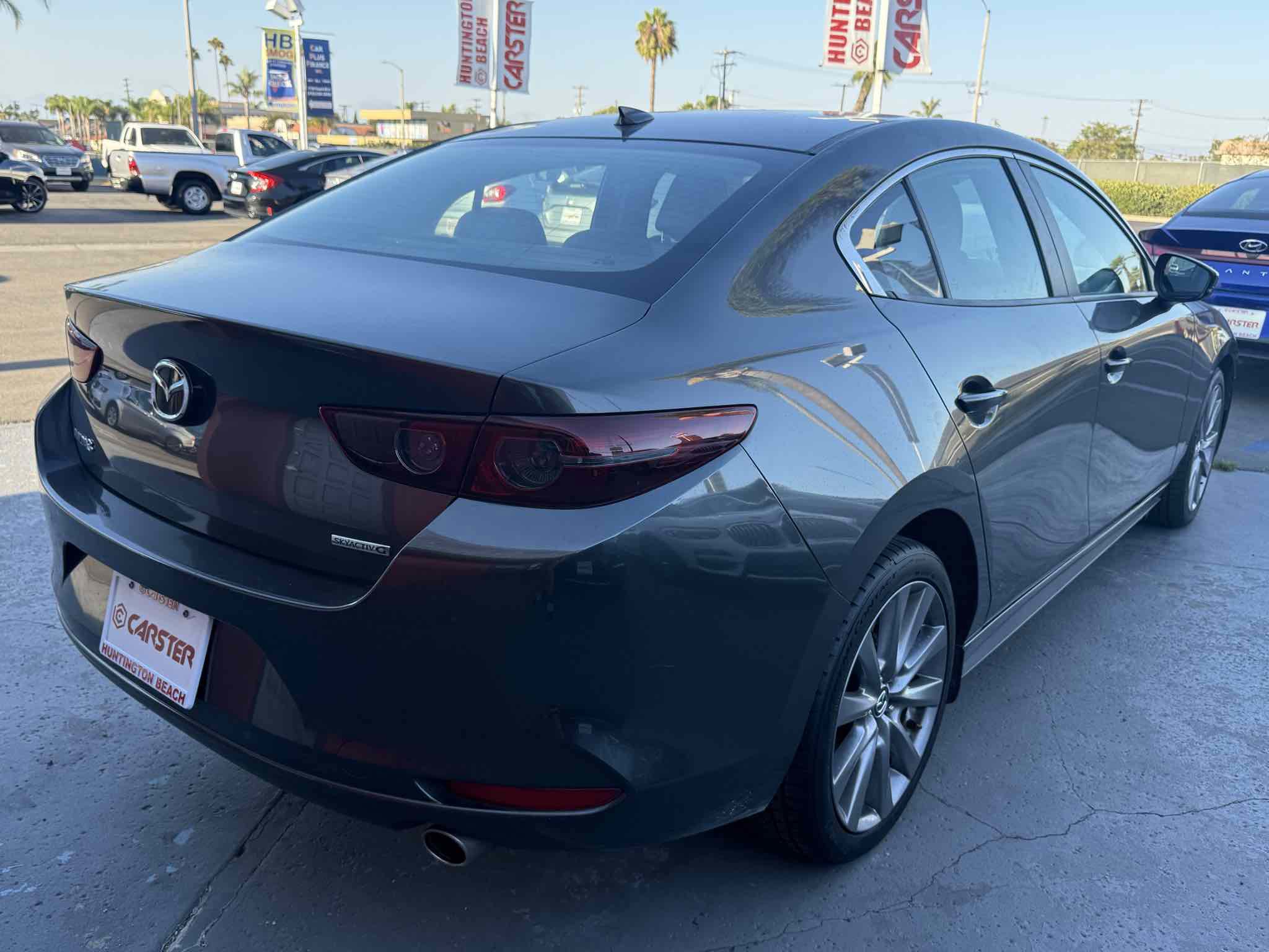 Used 2019 MAZDA MAZDA3 Sedan w/ Preferred Package image 11