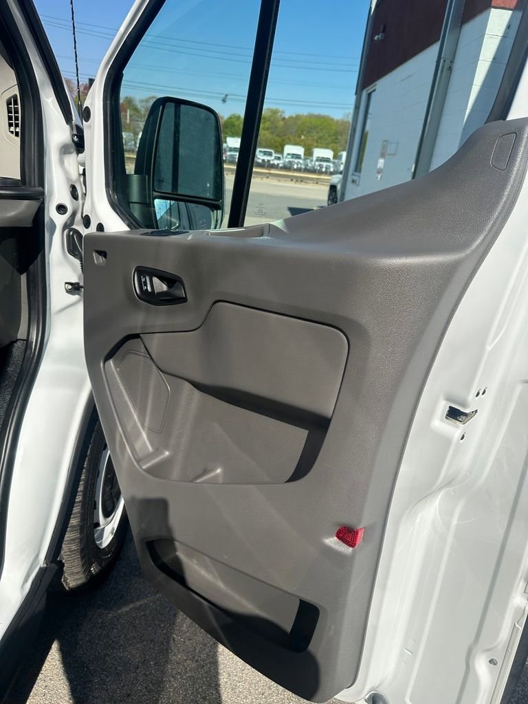 Used 2023 Ford E-Transit 148 High Roof Extended w/ Load Area Protection Package RWD image 28