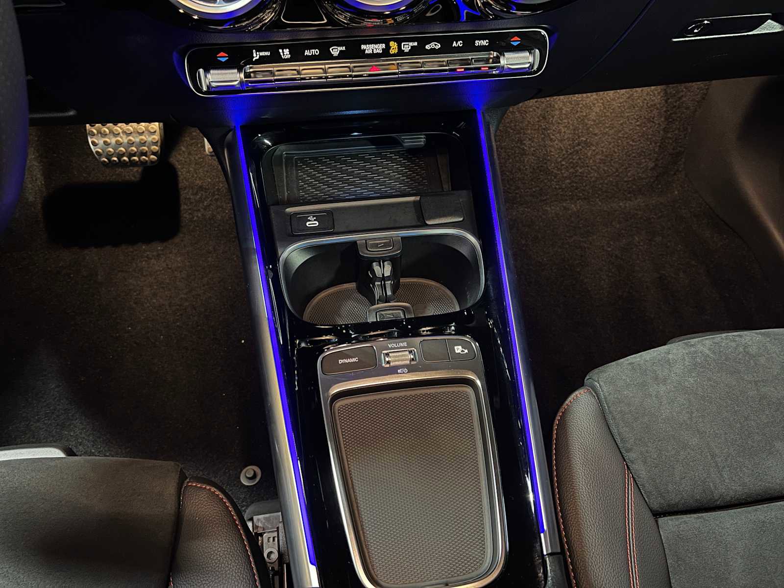 Certified 2025 Mercedes-Benz GLA 35 AMG 4MATIC image 33