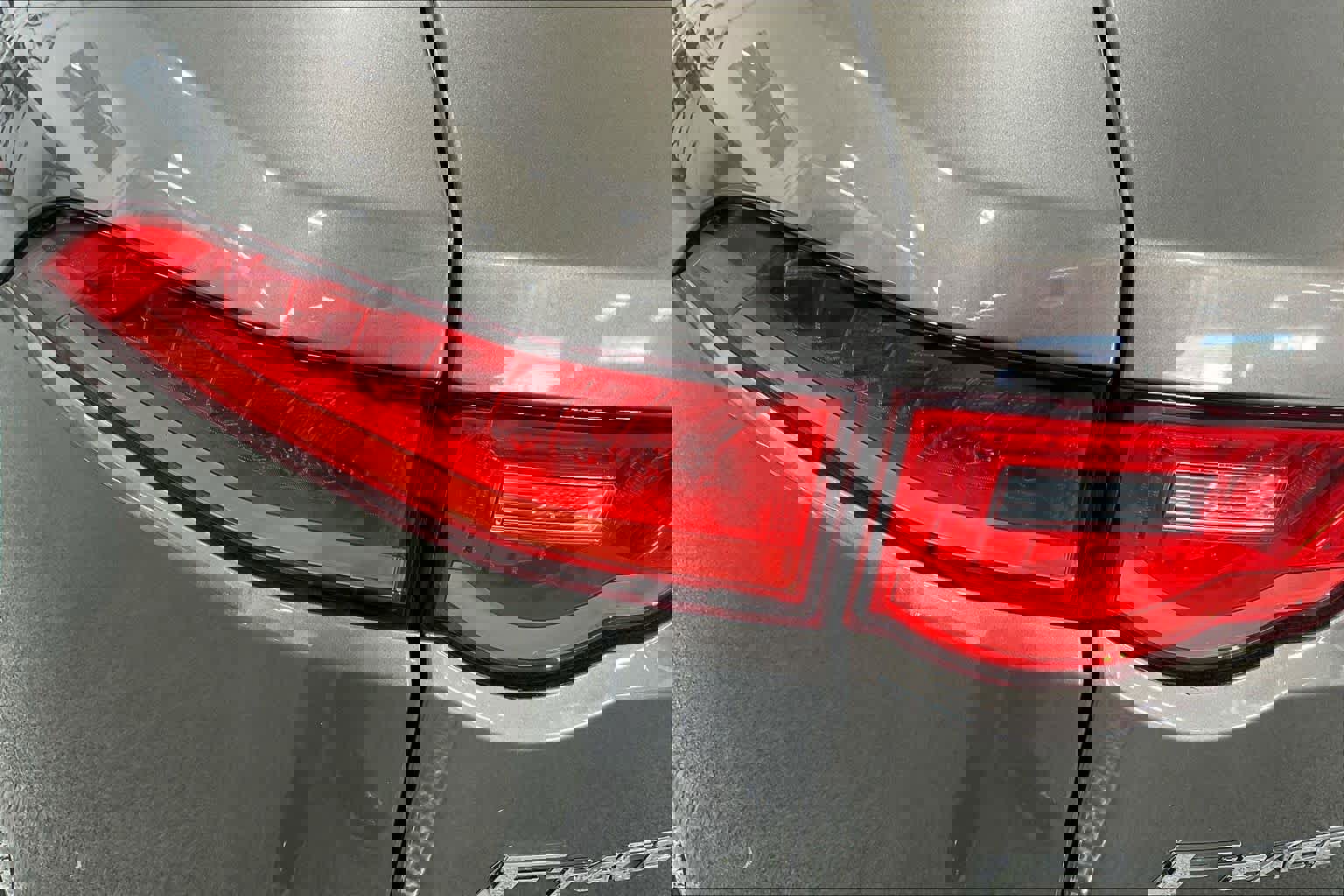 Used 2017 Jaguar F-PACE Premium image 28