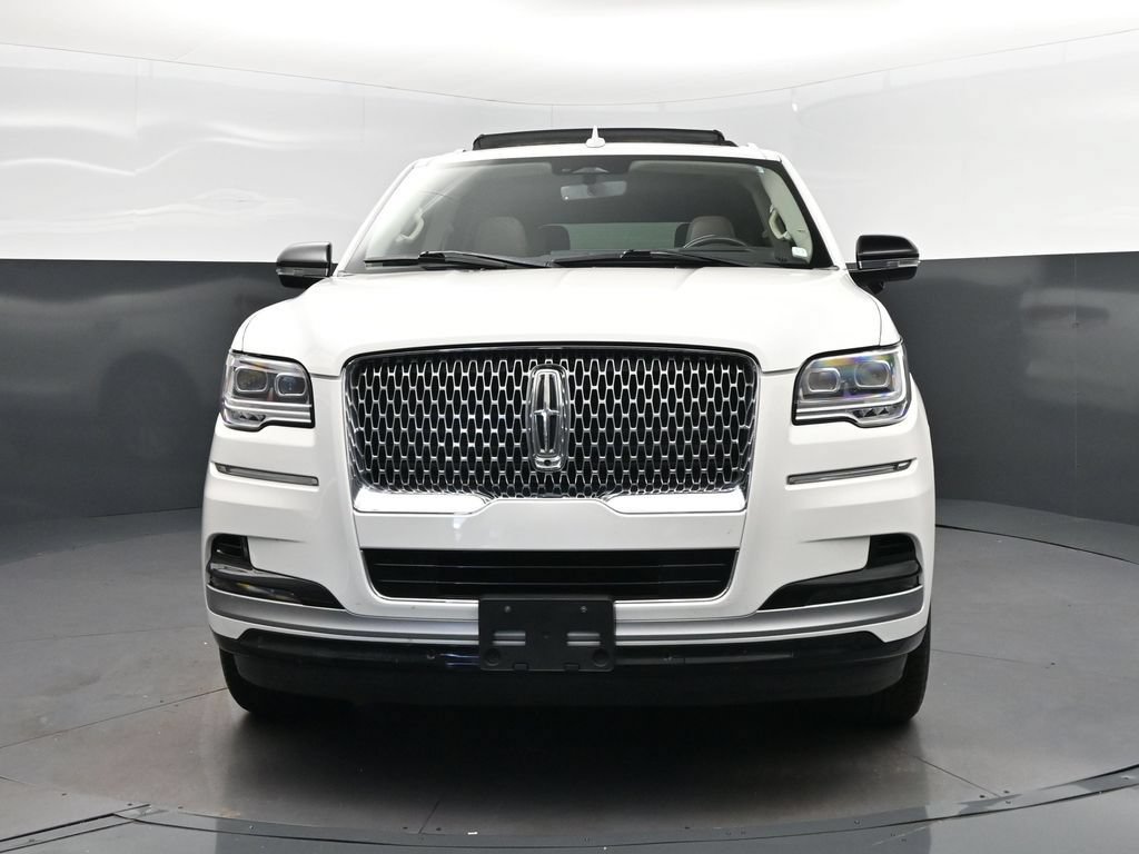 Used 2023 Lincoln Navigator Reserve AWD/4WD image 10
