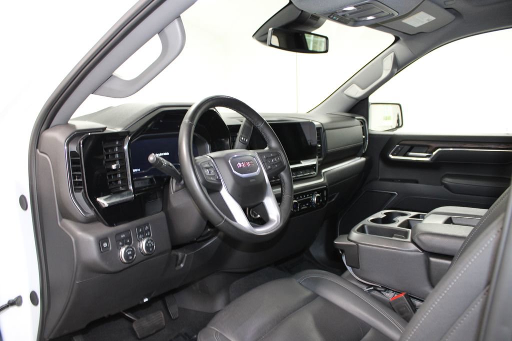 Used 2025 GMC Sierra 1500 SLT AWD/4WD image 22