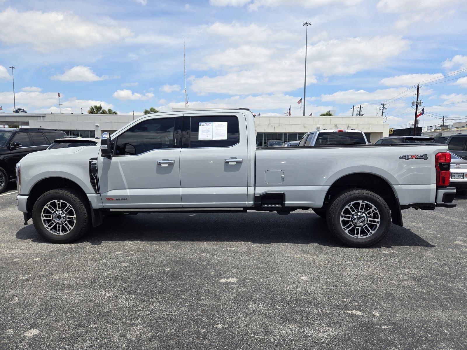 Certified 2026 Ford F350 Platinum w/ Platinum Plus Package AWD/4WD image 5
