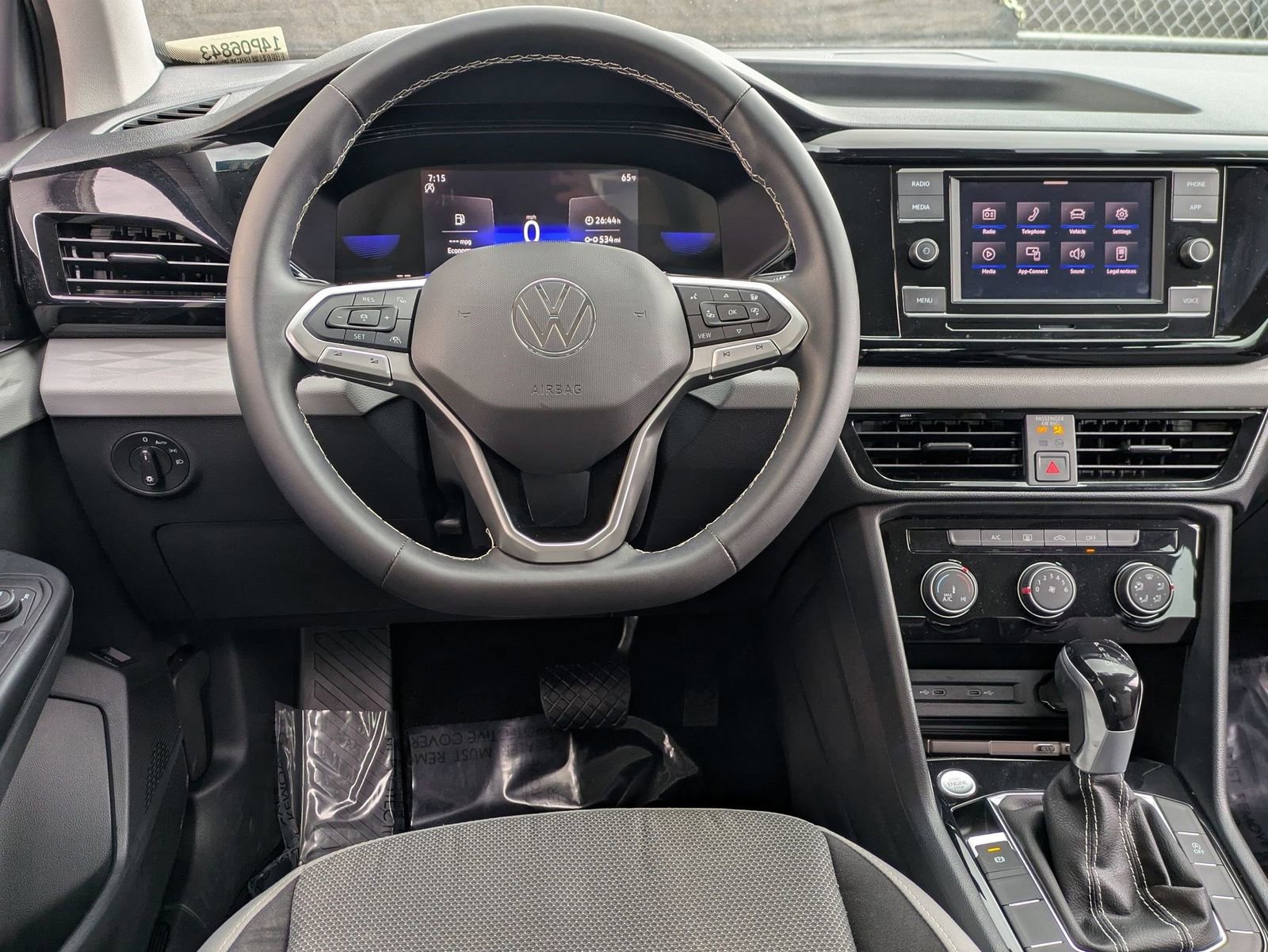 Used 2024 Volkswagen Taos S image 8