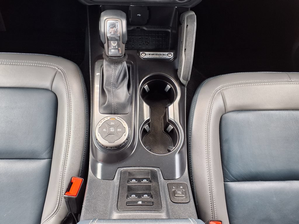 Used 2024 Ford Bronco Outer Banks AWD/4WD image 28