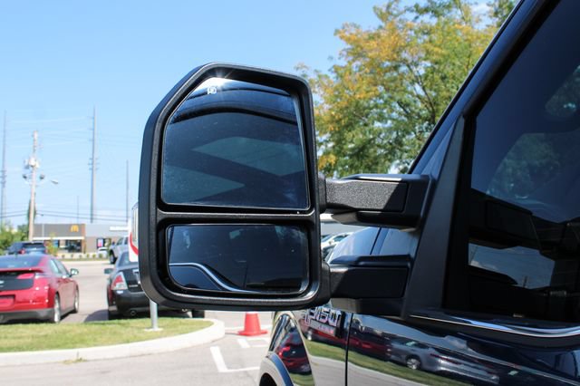 Used 2018 Ford F150 Platinum w/ Equipment Group 701A Luxury AWD/4WD image 8