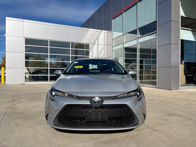 Used 2021 Toyota Corolla LE w/ Carpet Mat Package (TMS) FWD image 2