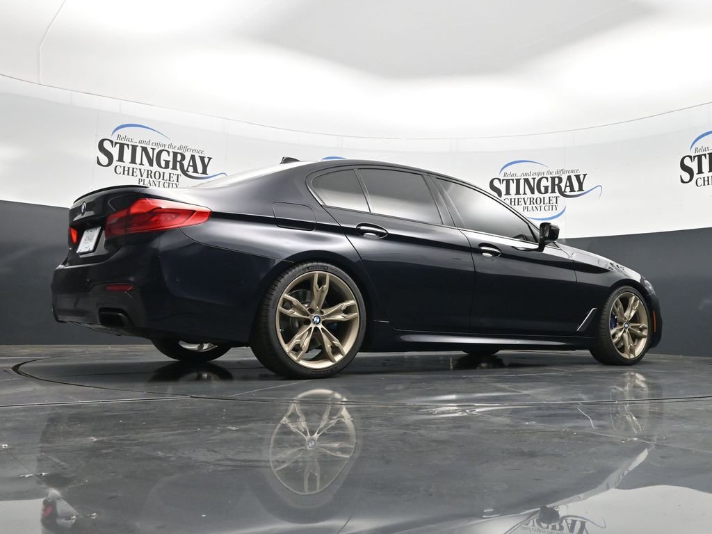 Used 2018 BMW M550i xDrive AWD/4WD image 32