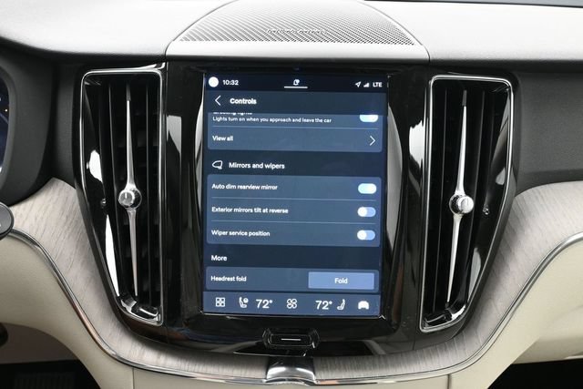 Used 2023 Volvo XC60 B5 Plus w/ Climate Package AWD/4WD image 18