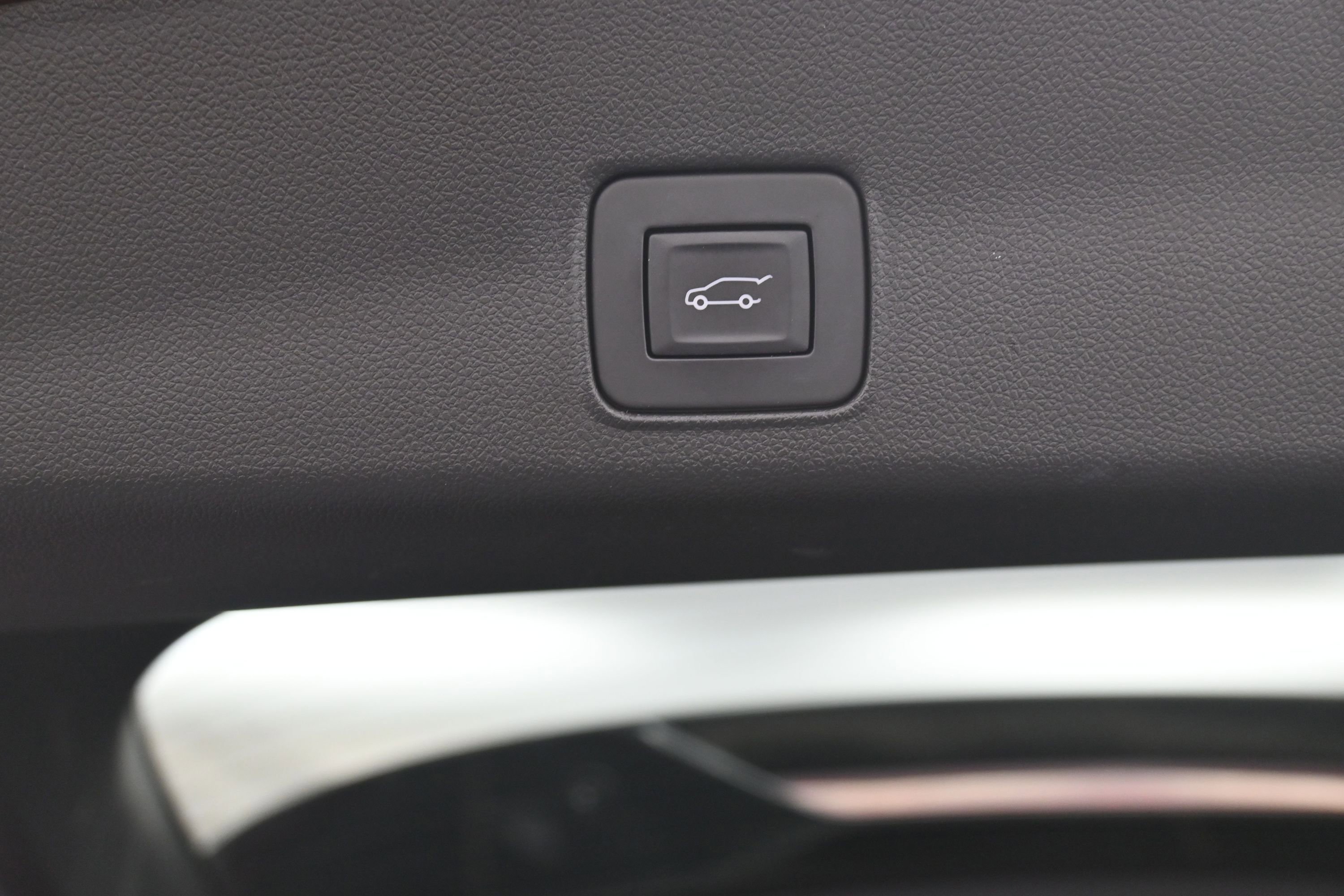 Used 2024 Chevrolet TrailBlazer RS w/ Convenience Package AWD/4WD image 24