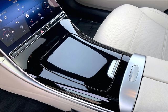 Used 2025 Mercedes-Benz C 300 4MATIC Sedan image 13