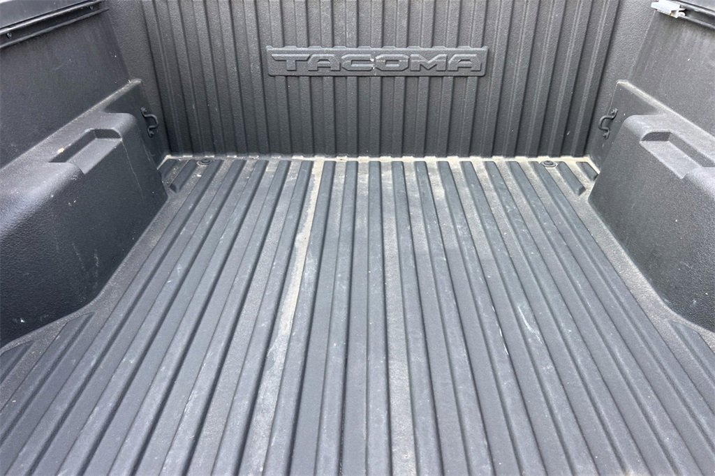 Certified 2024 Toyota Tacoma TRD Off-Road image 18