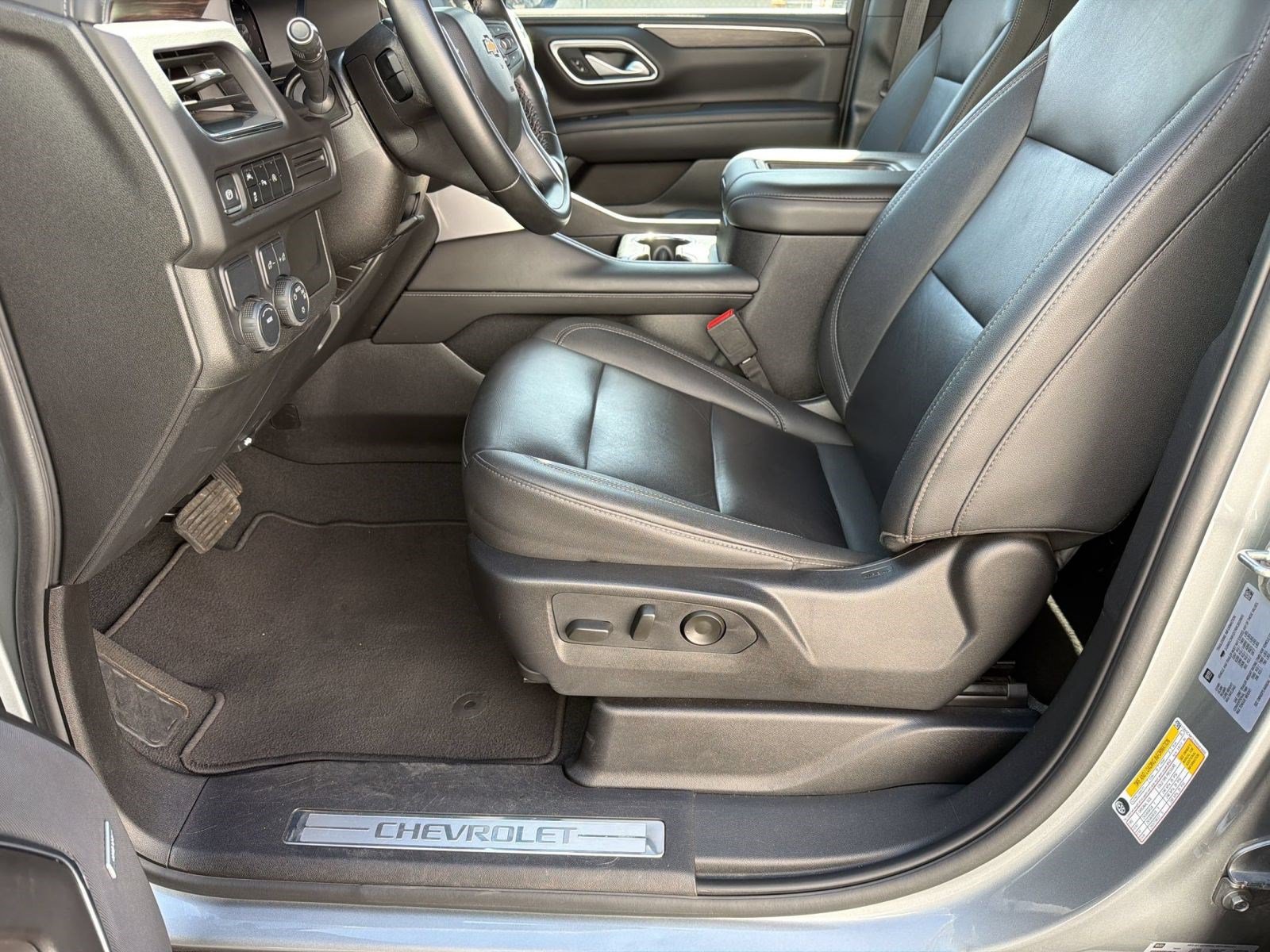 Used 2024 Chevrolet Tahoe LT RWD image 4