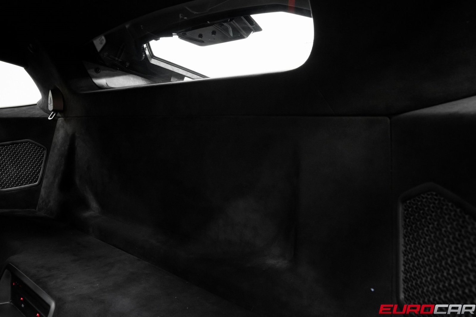 Used 2018 Lamborghini Huracan Performante image 39