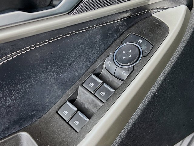 Used 2022 Ford Explorer XLT w/ Equipment Group 202A AWD/4WD image 9