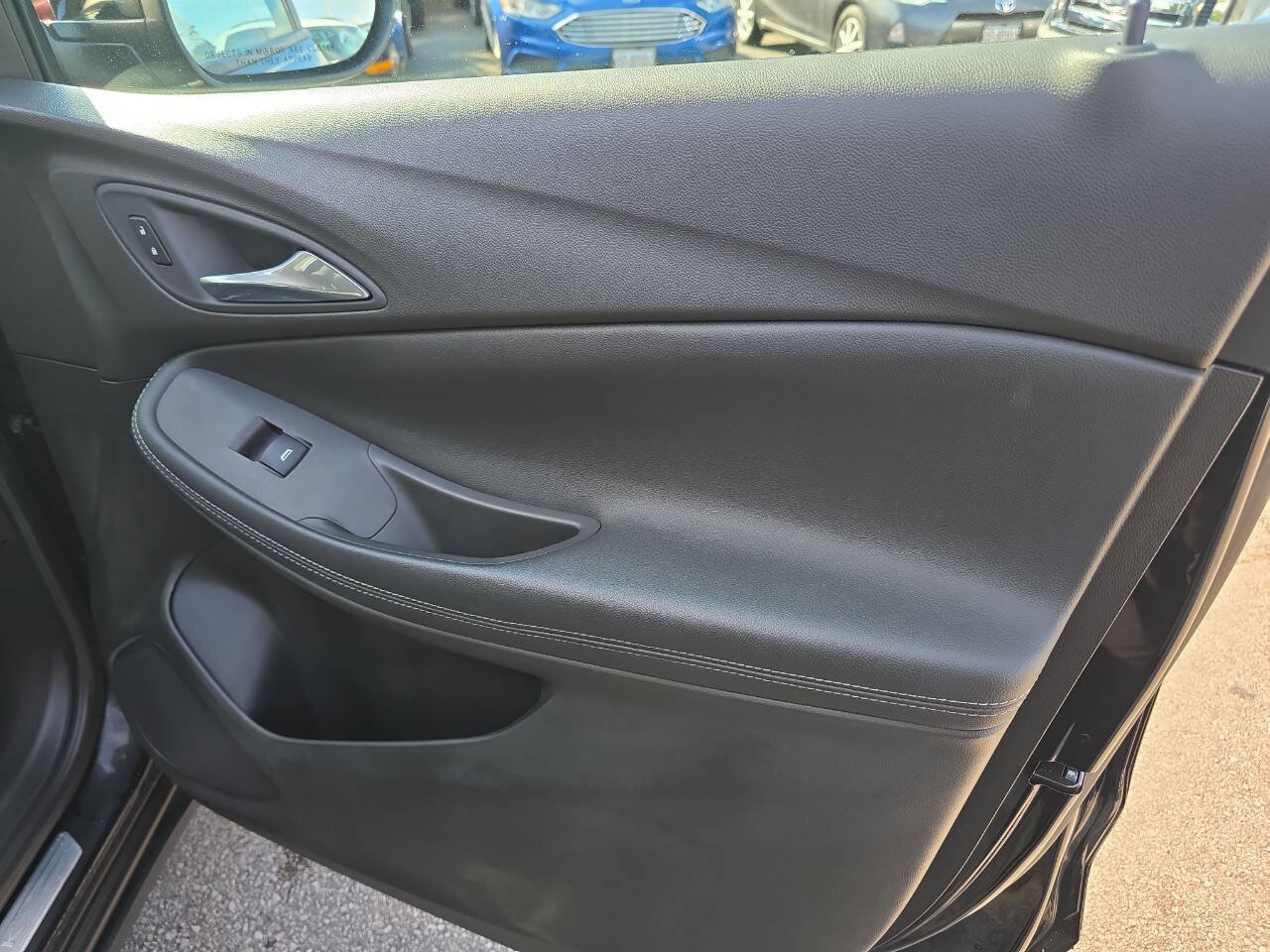 Used 2022 Buick Encore GX Preferred w/ Cold Weather Comfort Package image 32