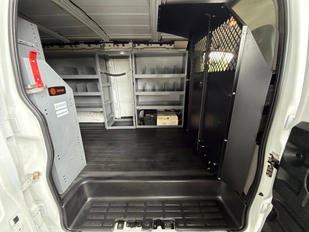 Used 2007 GMC Savana 2500 RWD image 23