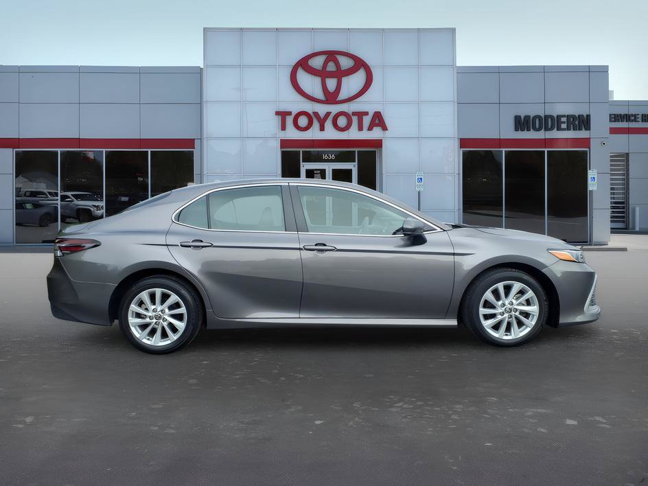 Used 2023 Toyota Camry LE FWD image 8