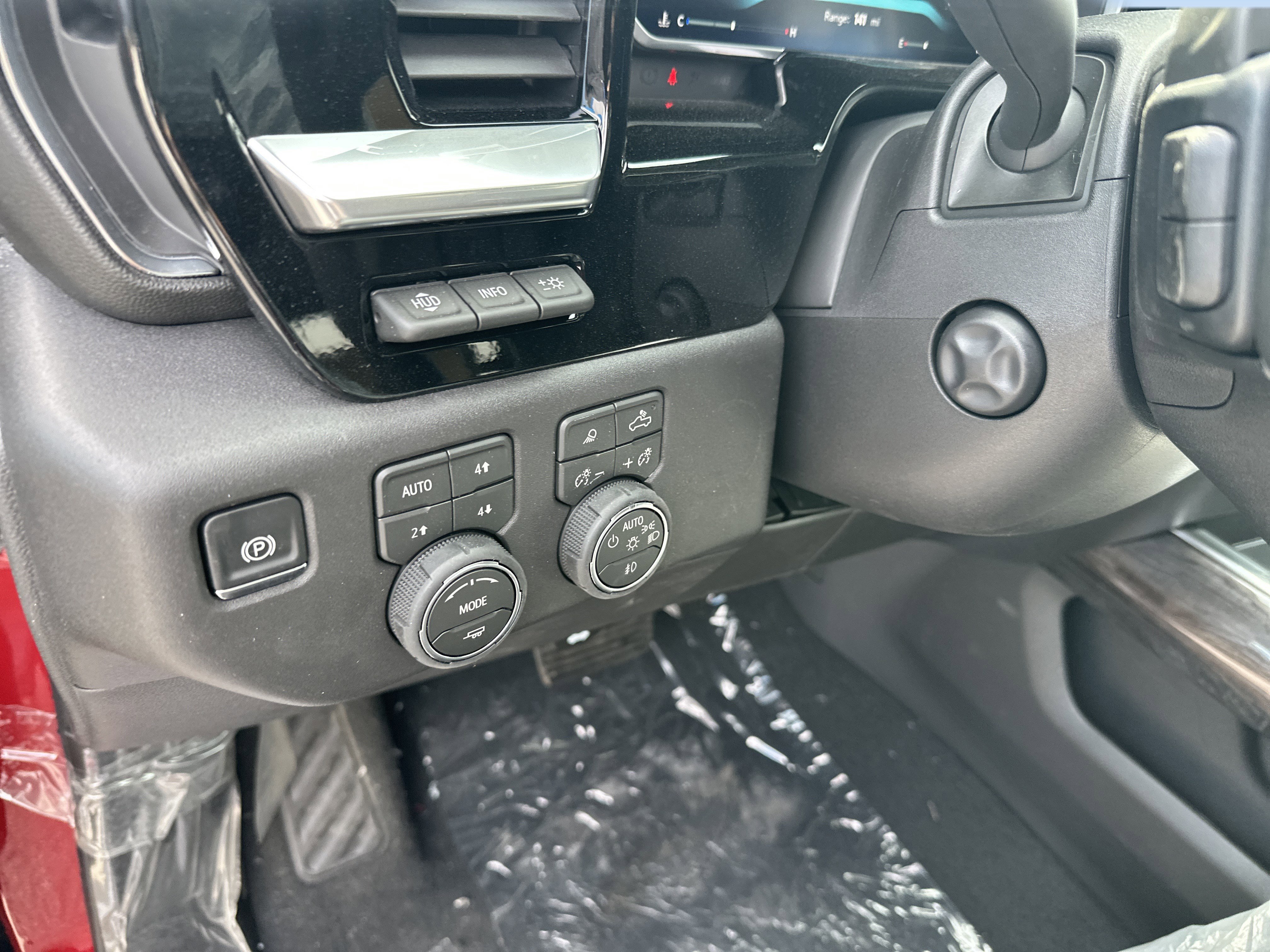 New 2026 Chevrolet Silverado 1500 LTZ w/ LTZ Premium Package image 9