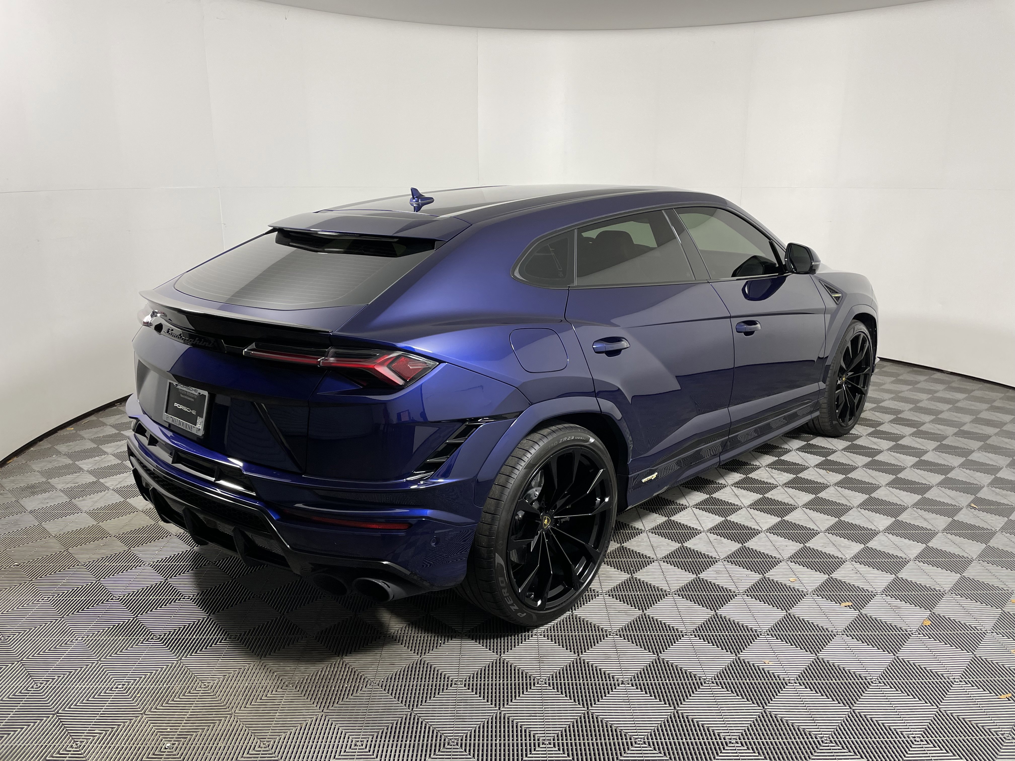 Used 2024 Lamborghini Urus S image 5