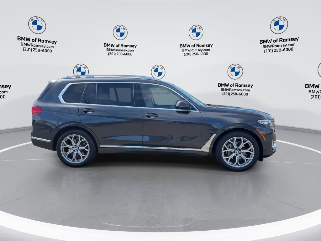 Used 2022 BMW X7 xDrive40i w/ Premium Package AWD/4WD image 9