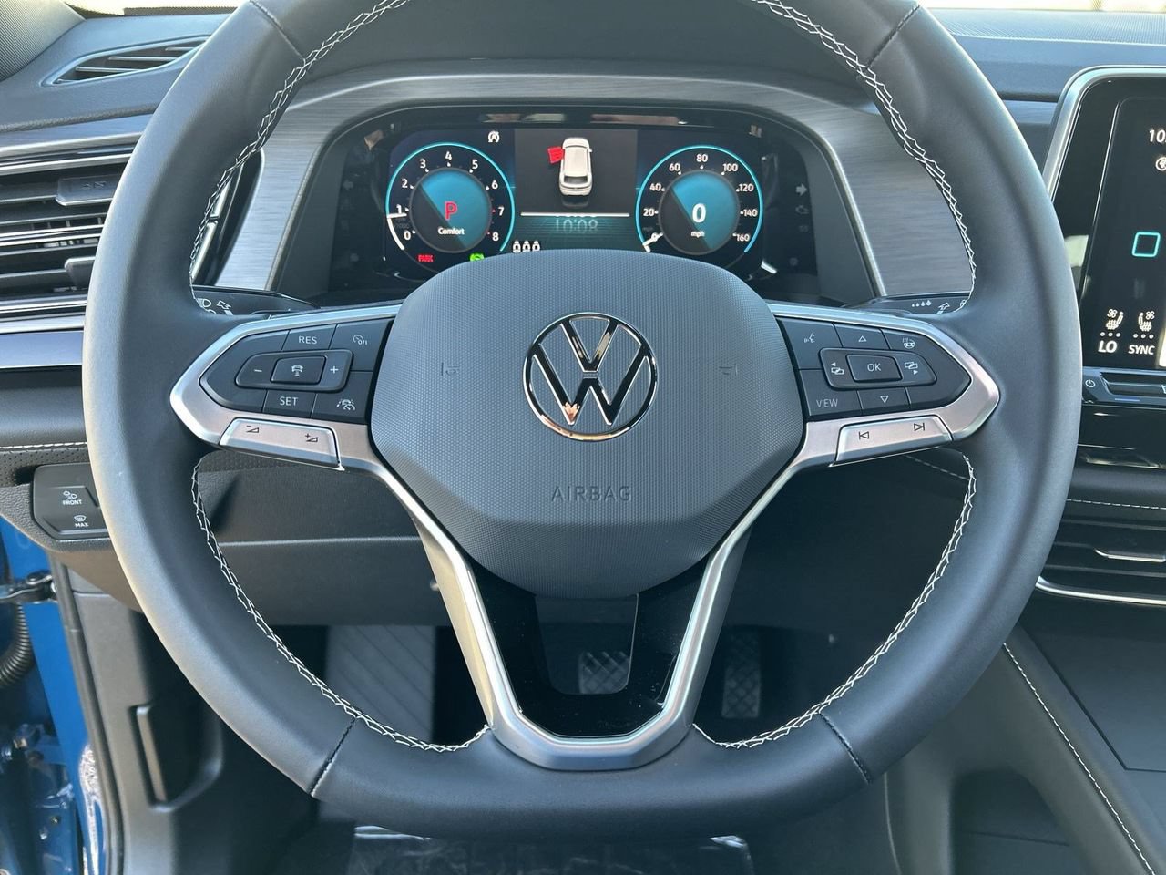 New 2026 Volkswagen Atlas Cross Sport SE FWD image 18