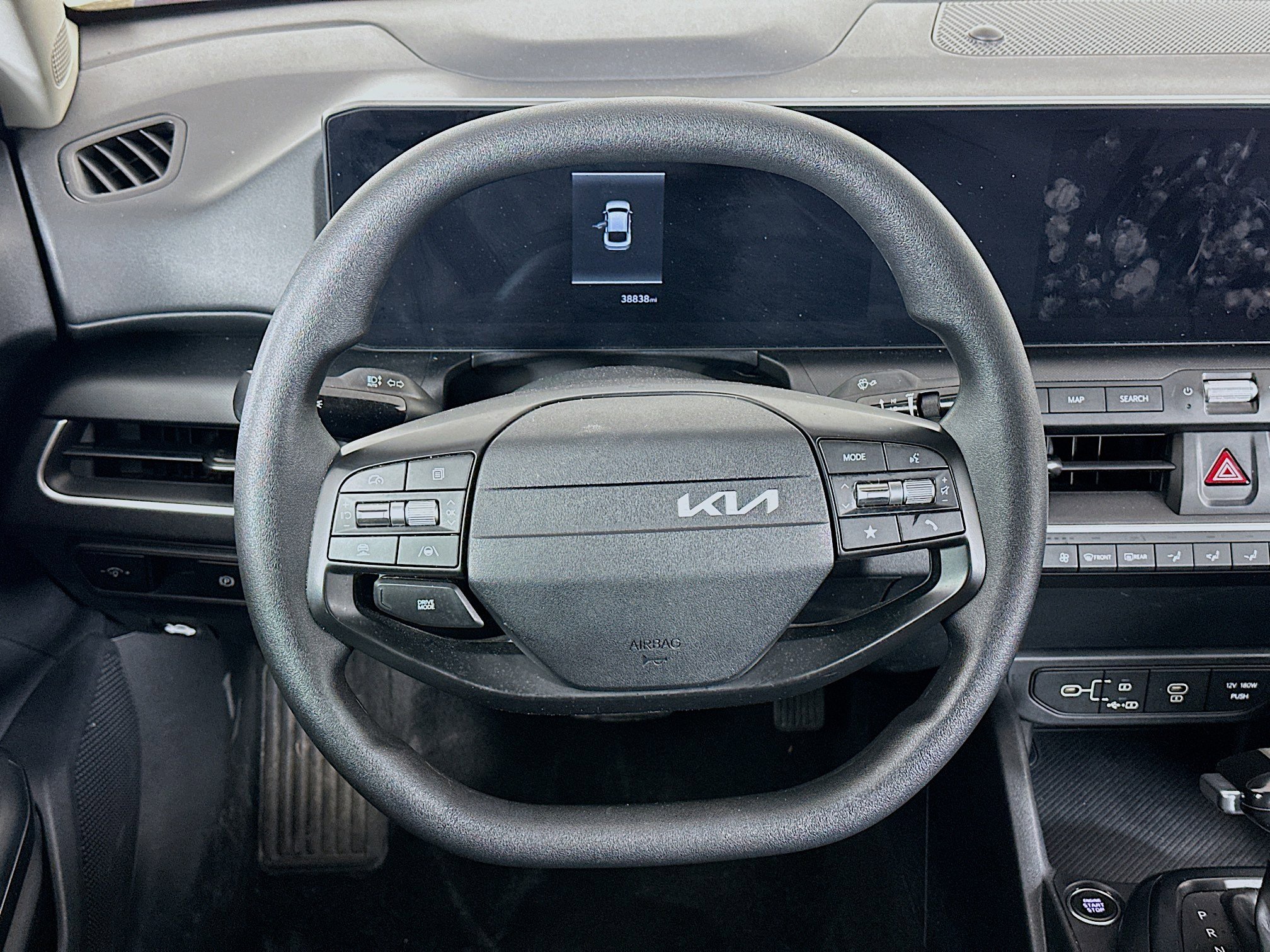 Used 2025 Kia K4 LXS image 18