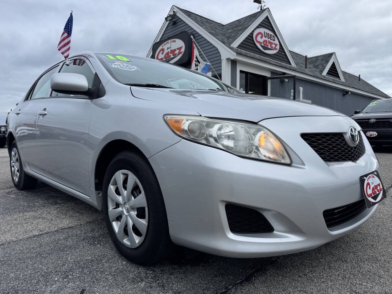 Used 2010 Toyota Corolla LE FWD image 1