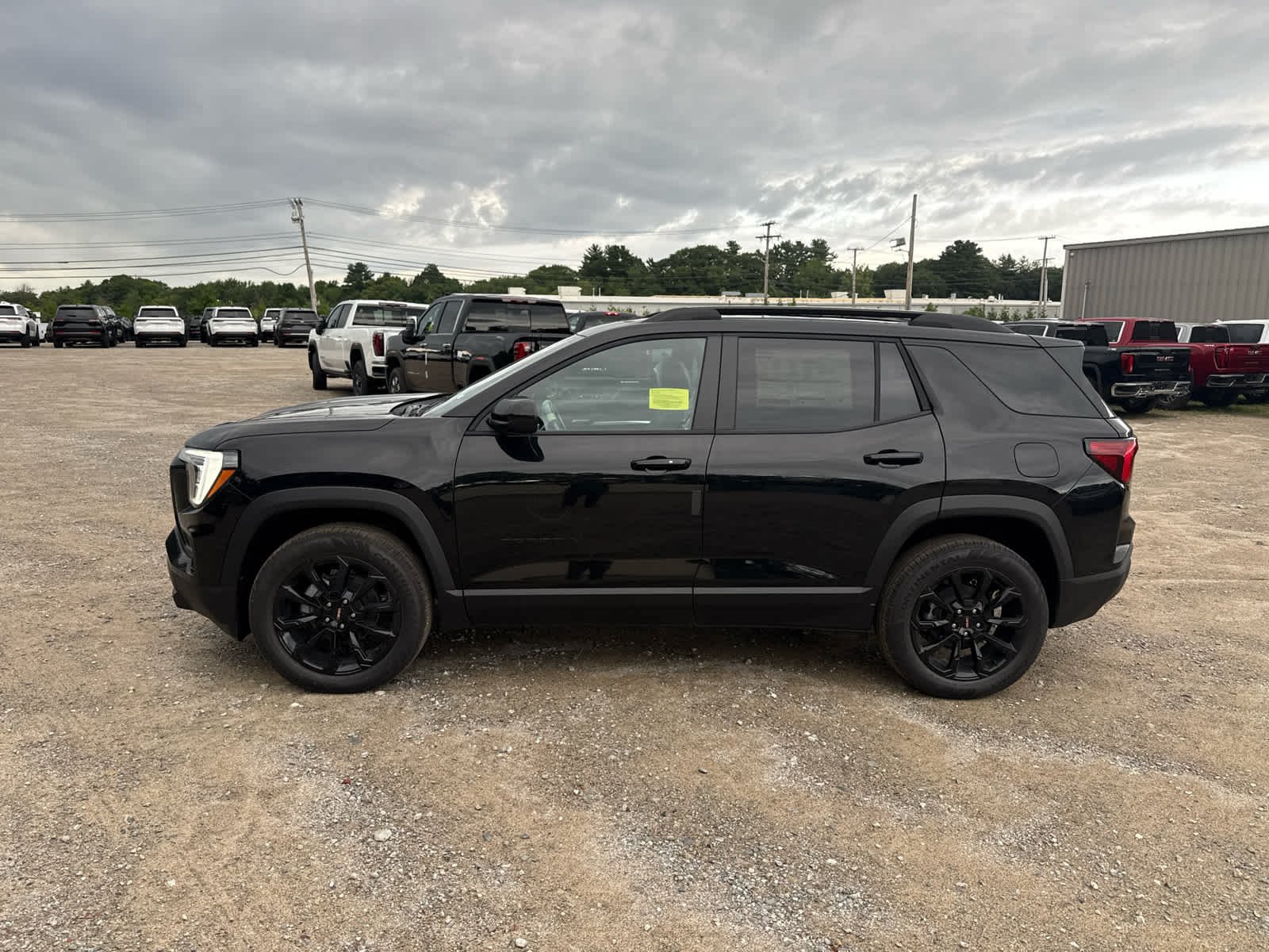 New 2027 GMC Terrain Elevation w/ Elevation Premium Package AWD/4WD image 2