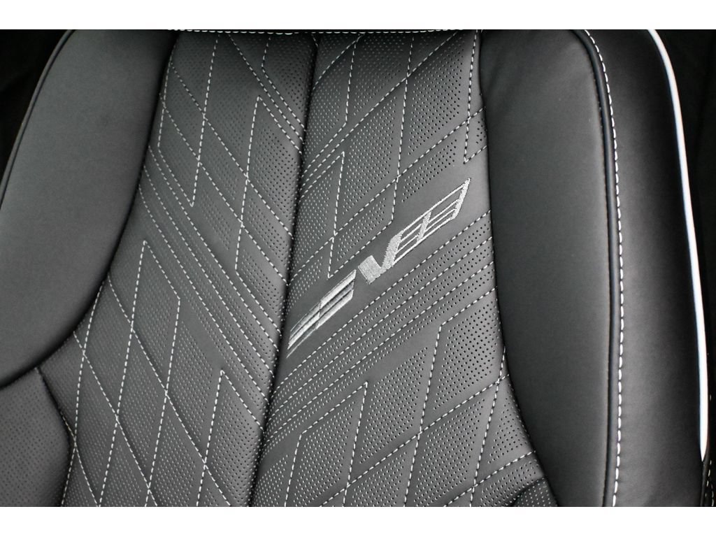 New 2026 Cadillac Lyriq V w/ Exterior Carbon Fiber Package AWD/4WD image 26