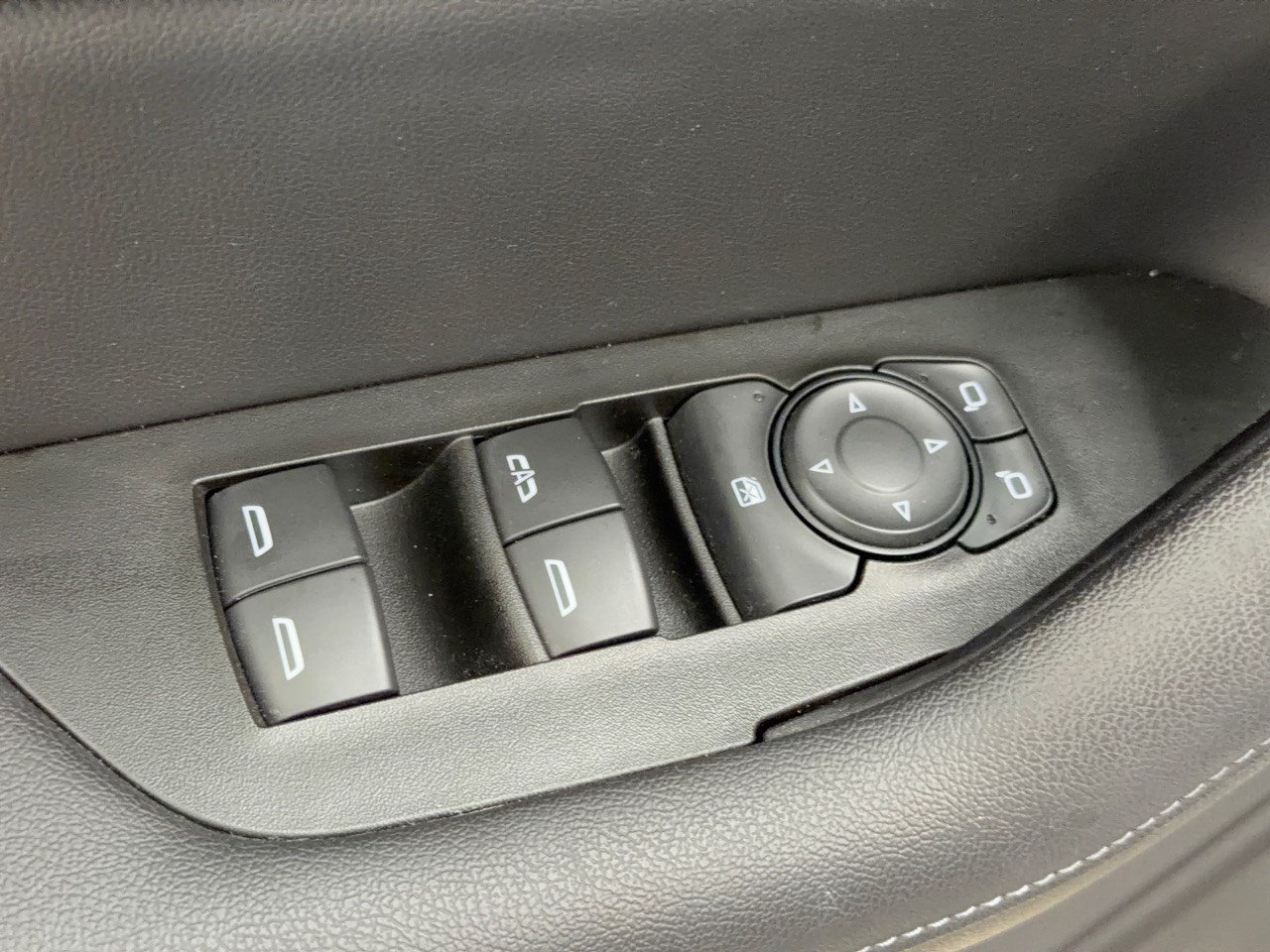 Used 2021 Chevrolet Blazer LT w/ LPO, Black Accent Package FWD image 15