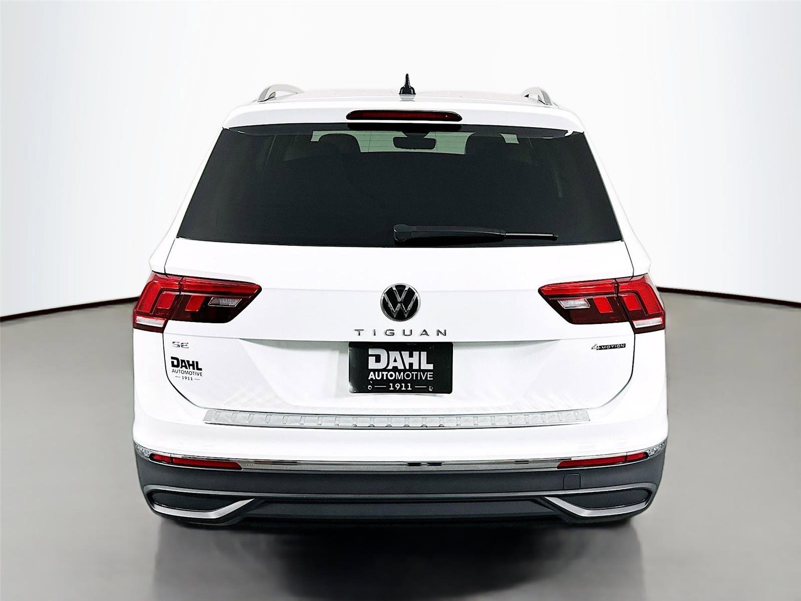 Used 2022 Volkswagen Tiguan SE image 6