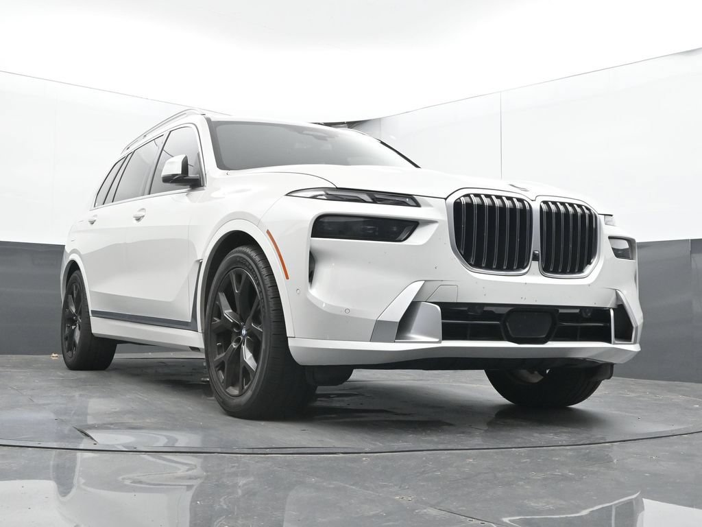 Used 2023 BMW X7 xDrive40i AWD/4WD image 42