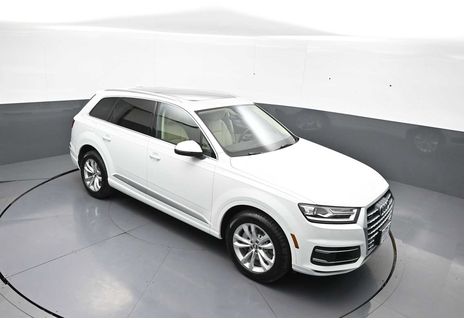 Used 2019 Audi Q7 3.0T Premium w/ Convenience Package AWD/4WD image 38