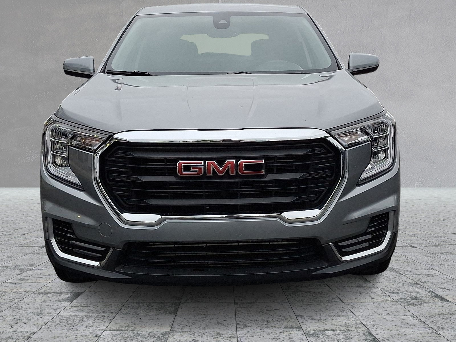 Certified 2024 GMC Terrain SLE FWD image 2