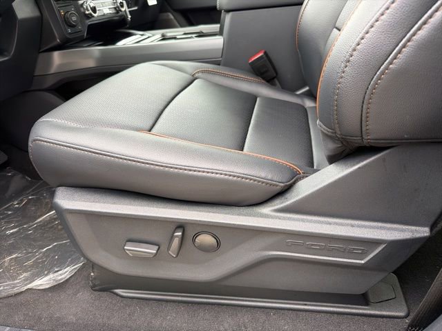 New 2026 Ford F250 Lariat w/ Black Appearance Package image 10