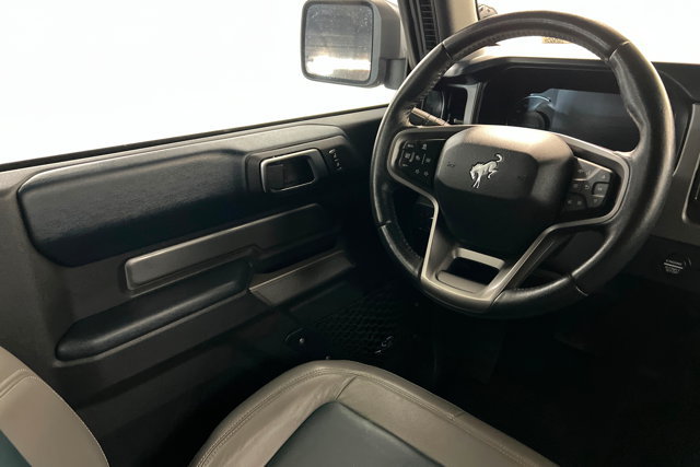 Used 2021 Ford Bronco Outer Banks AWD/4WD image 11