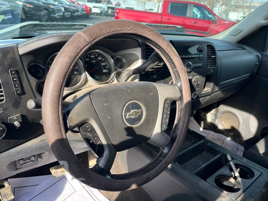 Used 2007 Chevrolet Silverado 2500 LT w/ 2LT Audio Package image 9