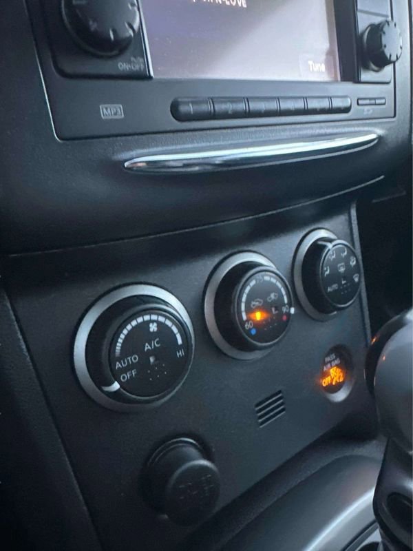 Used 2013 Nissan Rogue SL image 31