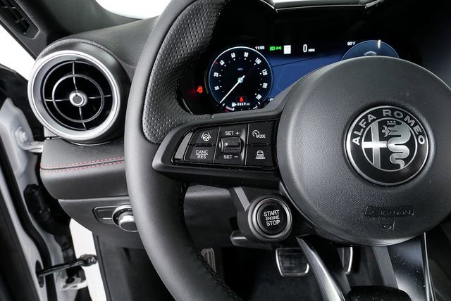 New 2026 Alfa Romeo Tonale w/ Red Premium Package image 10